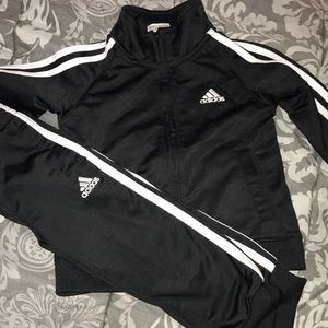 2T adidas tracksuit